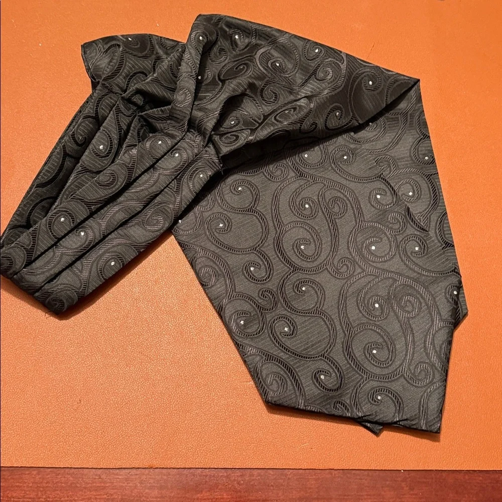 Elegant Black Paisley Ascot Cravat